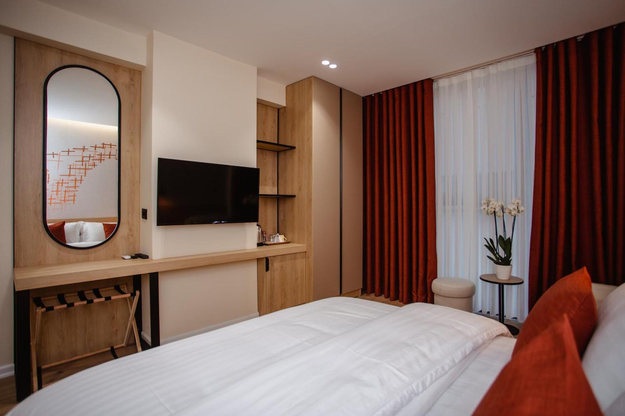 Oro Inn Hotel Shkodra Kültér fotó